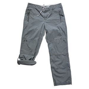 Women’s Gap Gray Cargo Capri Pants